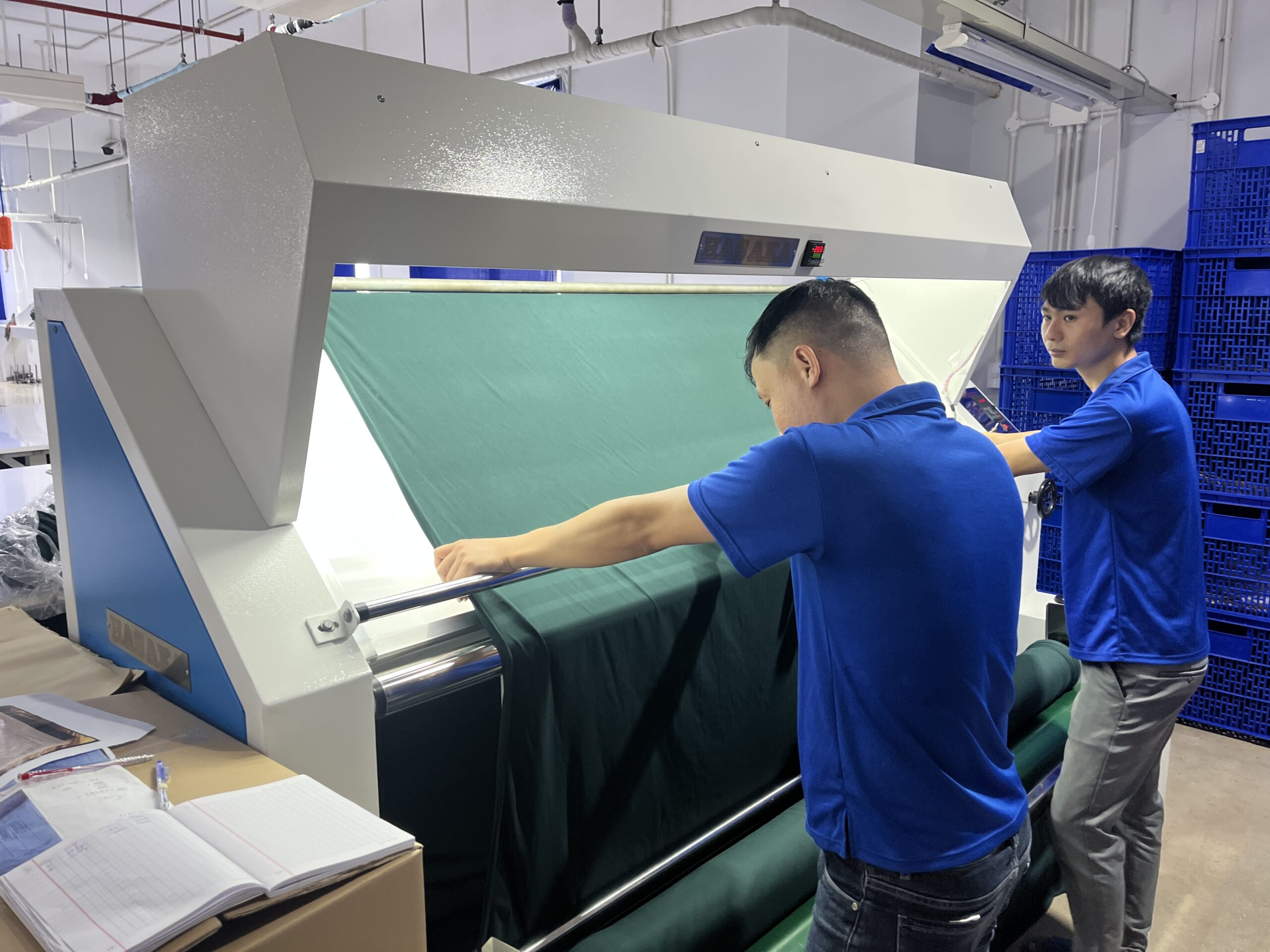 入荷した生地の検反