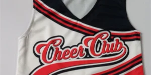 Cheer Club のチアダンスユニフォーム（トップス前面）｜ポリエステル 目付180g/m² のフル昇華転写でベトナム・タイニン省の自社工場が5年継続生産